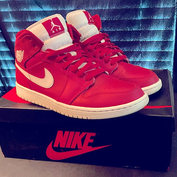 Jordan 1 red n white Very good condition sz10 - Picture 2 of 6